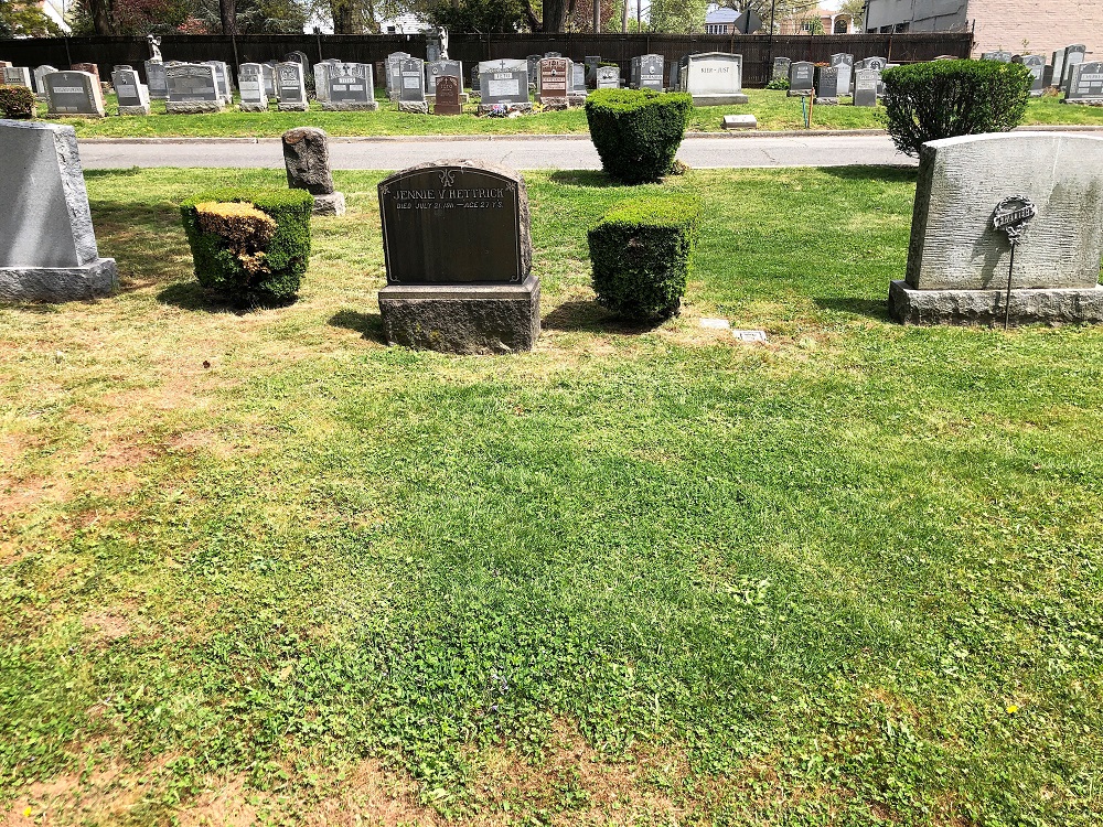 Albert and Miranda Grave
