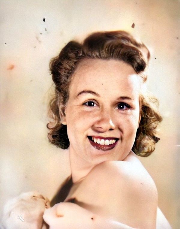 Gladys Kazalski (Berry)