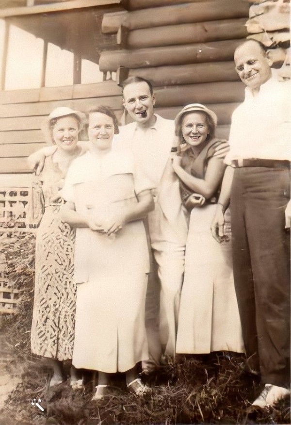 Gladys, Mettie, Jack, Florence, and John Kazalski
